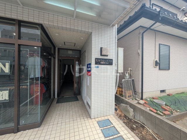 29/30 エントランス