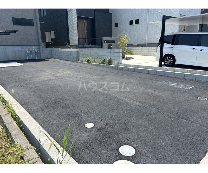 26/30 駐車場