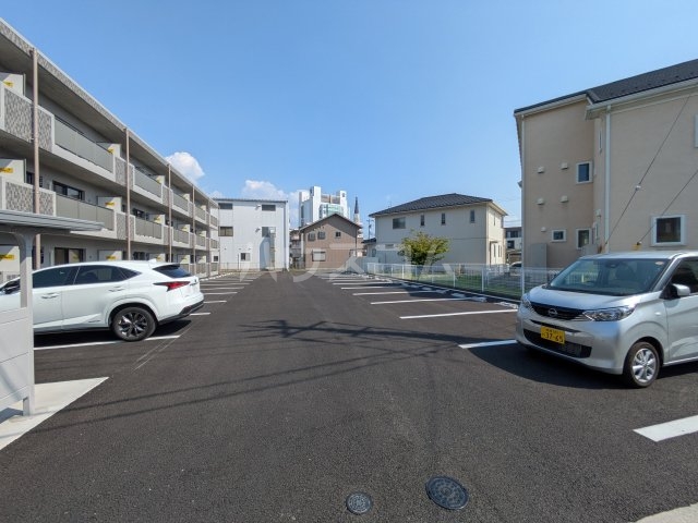 22/30 駐車場