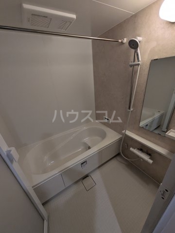 13/30 浴室