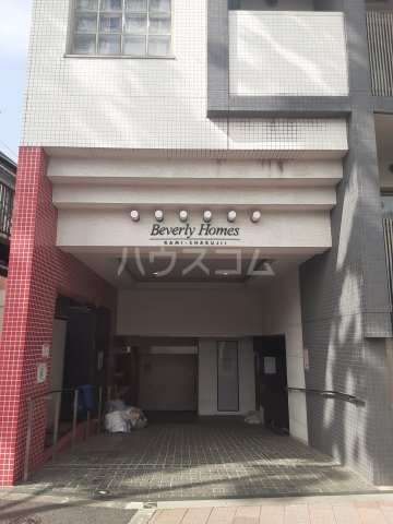 28/30 エントランス