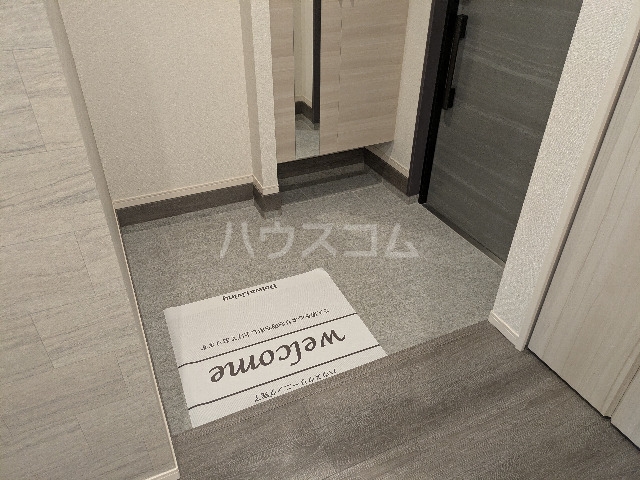 25/29 エントランス