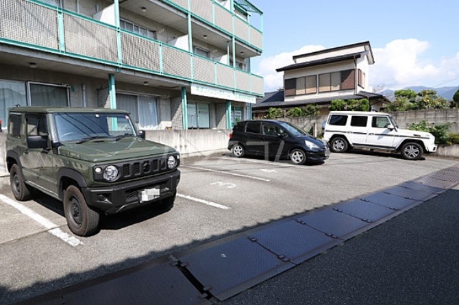 17/20 駐車場