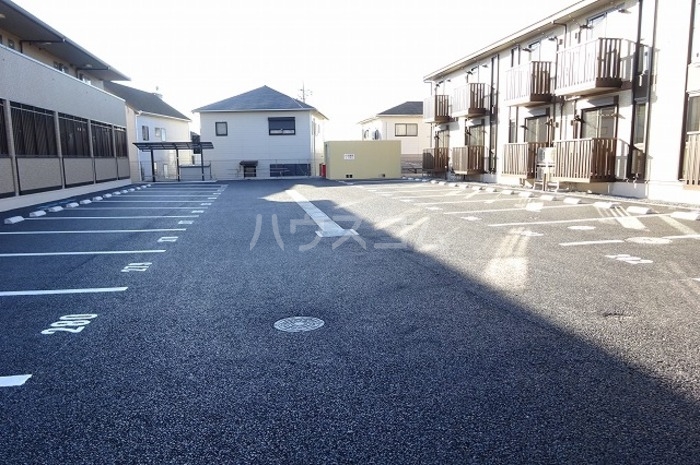 2/5 駐車場