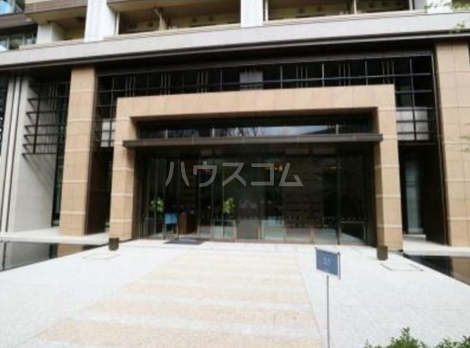 20/28 エントランス