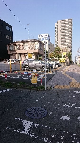 22/30 駐車場