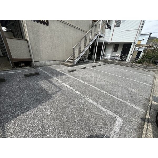 2/10 駐車場