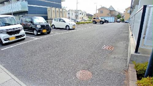 14/21 駐車場