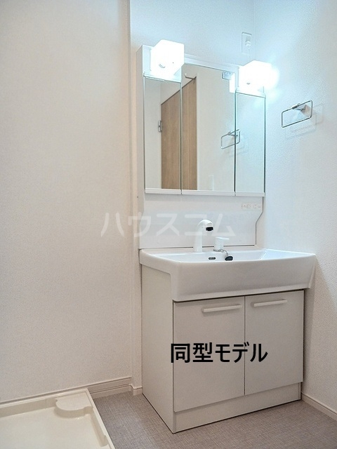 13/30 洗面