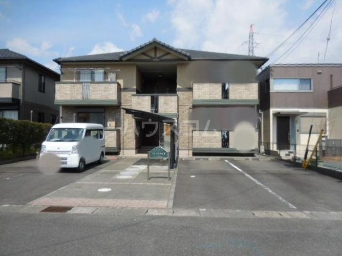 14/14 駐車場
