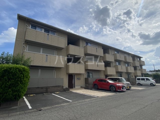 28/30 駐車場