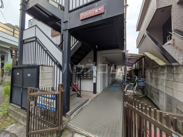 18/26 エントランス