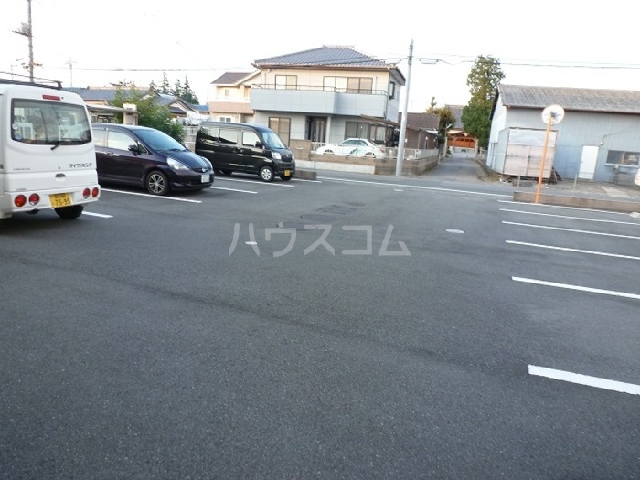 19/26 駐車場