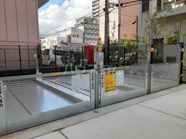 25/30 駐車場