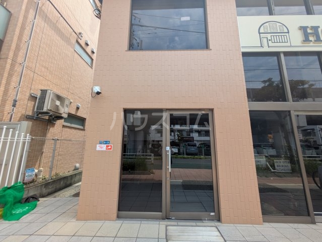 2/3 エントランス