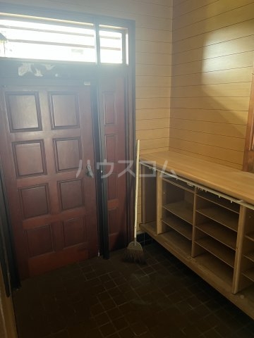 13/29 玄関