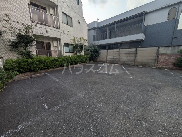 21/30 駐車場