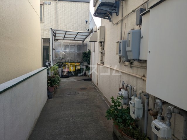 20/28 エントランス