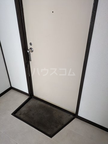 13/30 玄関