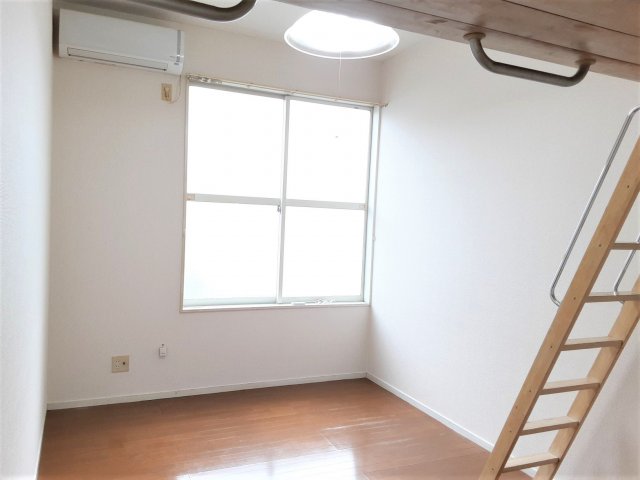 13/30 寝室