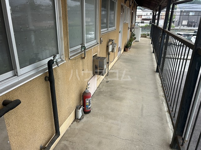 13/30 玄関