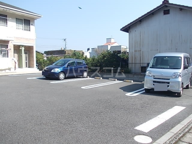 17/26 駐車場