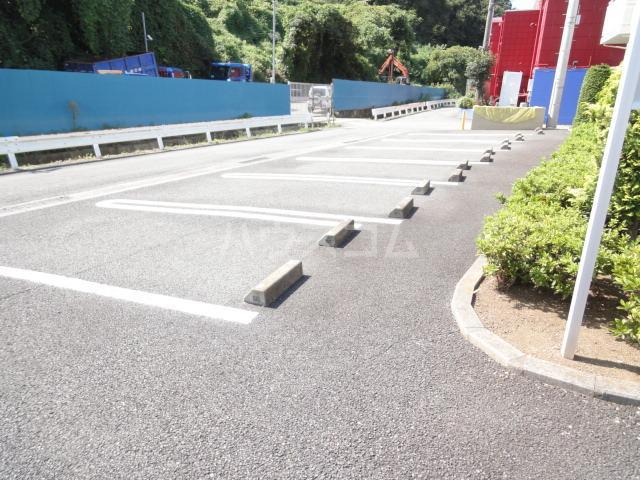 18/26 駐車場