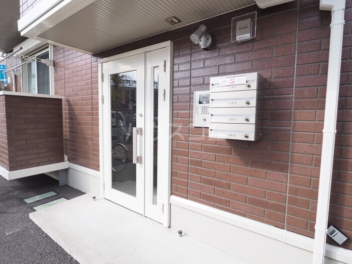 17/19 エントランス