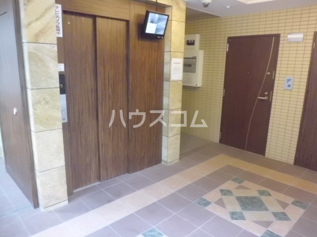 15/23 エントランス