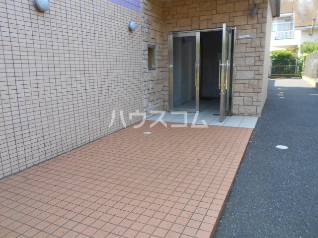 20/30 エントランス