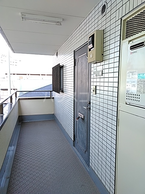 21/30 バルコニー