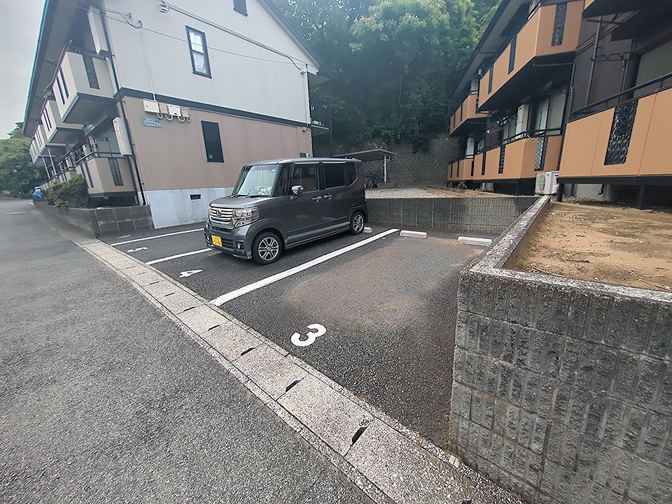 25/30 駐車場