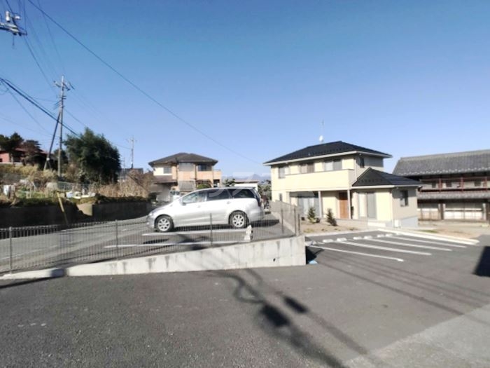 19/23 駐車場