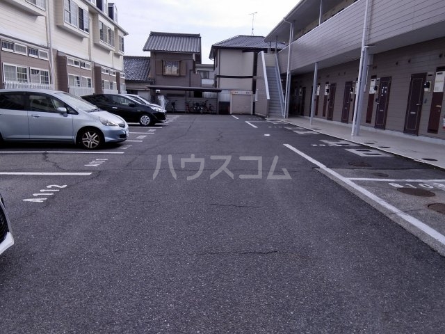 16/25 駐車場
