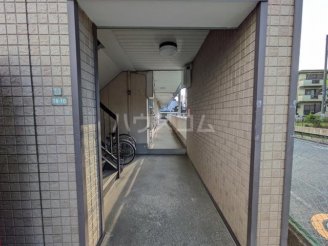 29/30 エントランス
