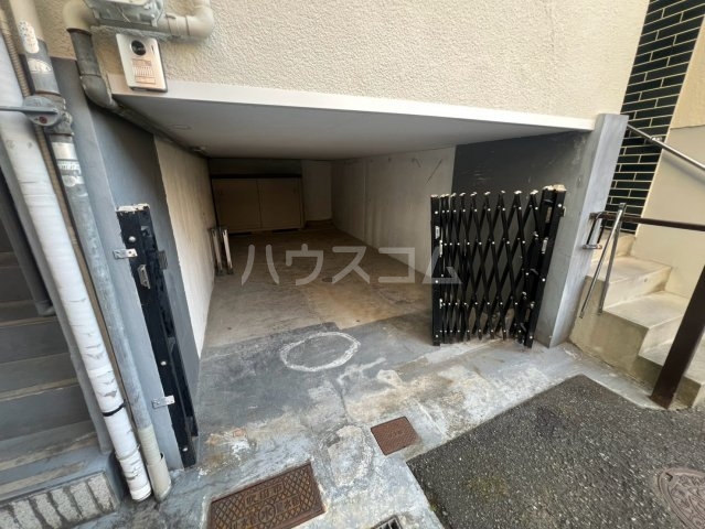 2/3 駐車場