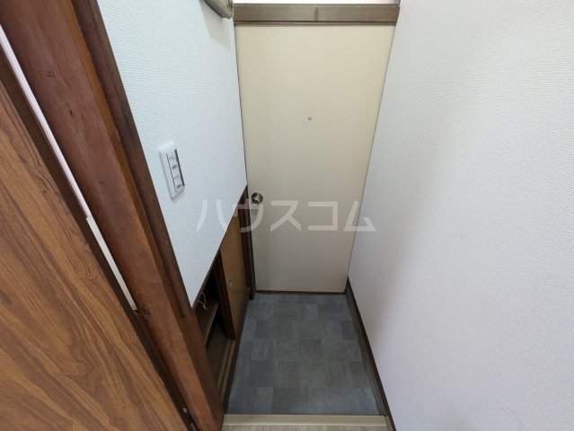19/30 玄関
