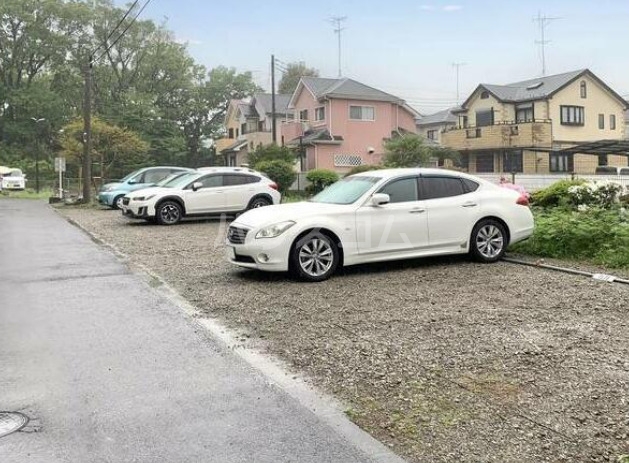 19/28 駐車場