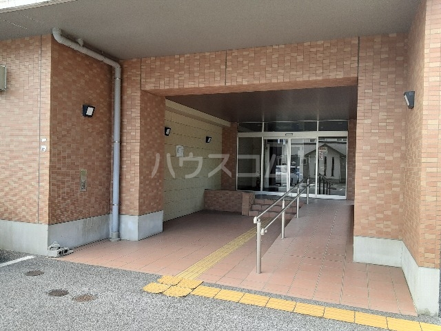 21/29 エントランス
