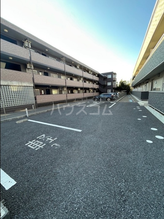 16/26 駐車場