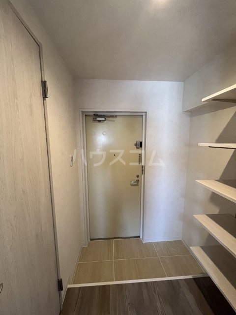 13/30 玄関