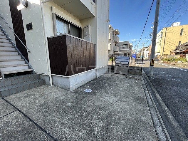 21/25 駐車場