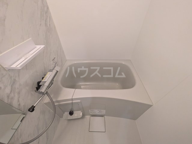 14/30 浴室