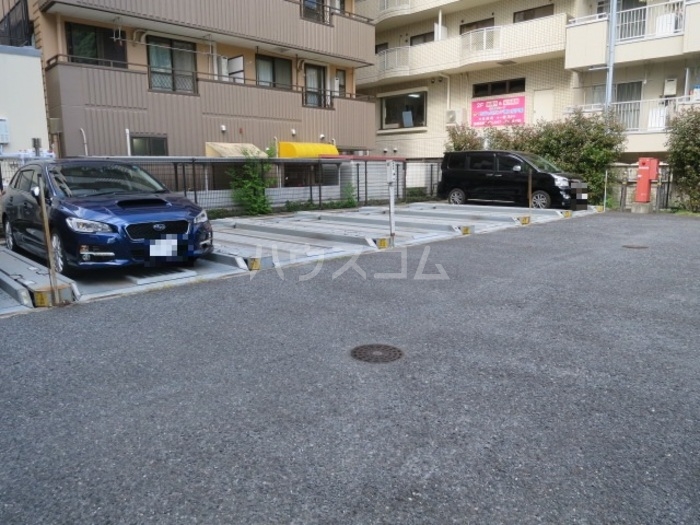 17/27 駐車場