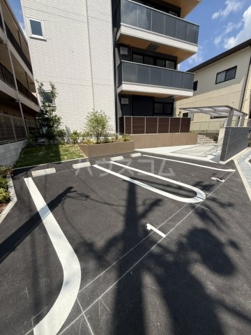16/18 駐車場