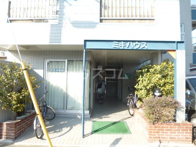 18/20 エントランス