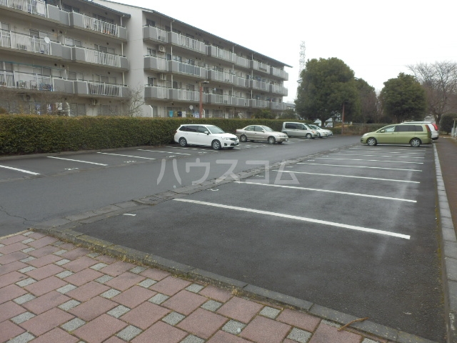 20/23 駐車場