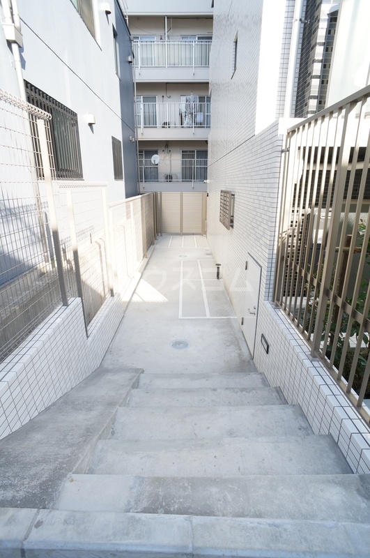 17/23 駐車場