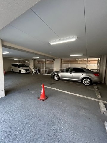 4/13 駐車場