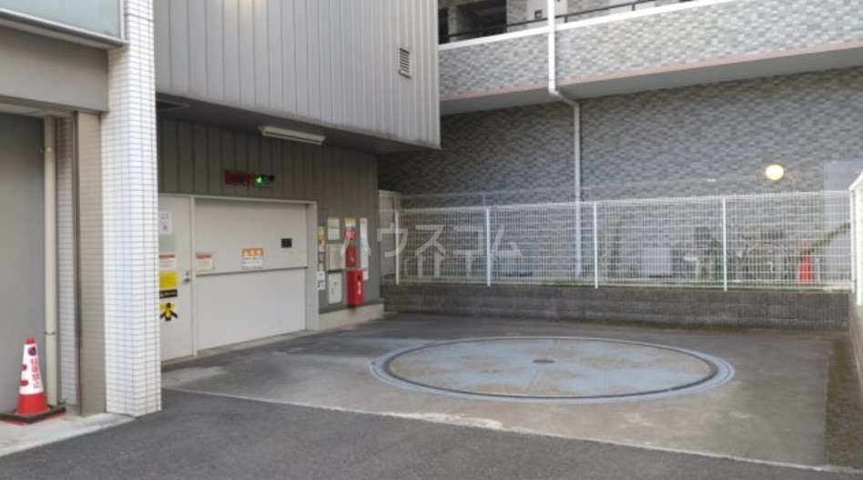20/28 駐車場